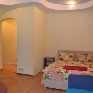 https://apartment-on-peremogy-square.hotels-of-kiev.com